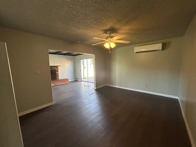 Building Photo - Updated 3-Bedroom San Diego Home with Priv...