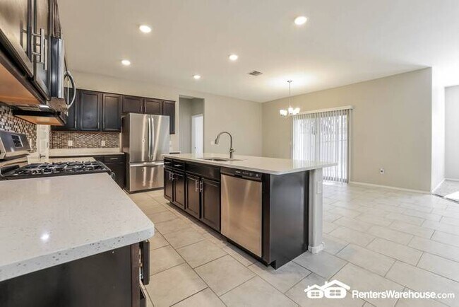 Foto del edificio - Spacious updated 4 Bed, 2 Bath home in Tucson