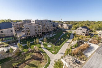 Building Photo - Town Branch