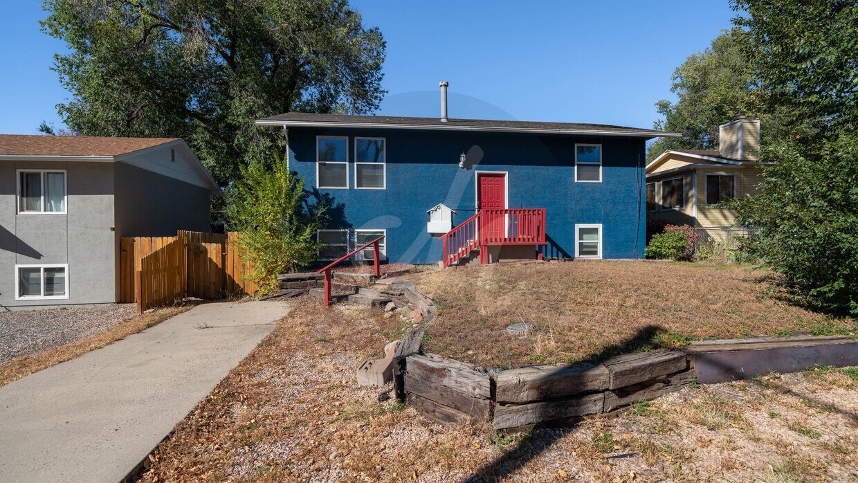 Primary Photo - 720 Swope Ave