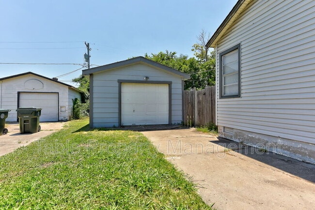 Building Photo - 416 Reed Pl