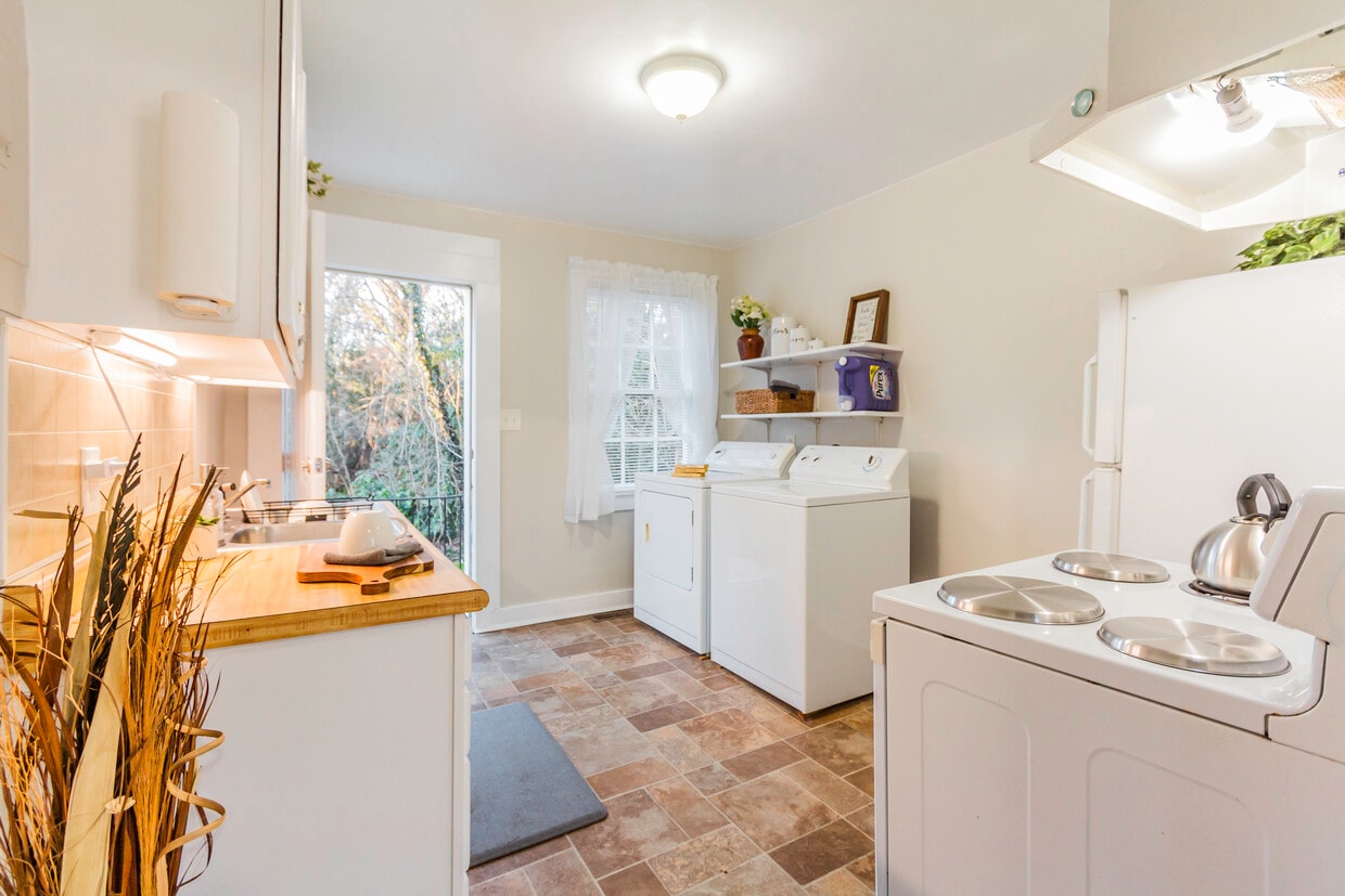 Photo - 1022B Druid Cir (Charlotte, NC)