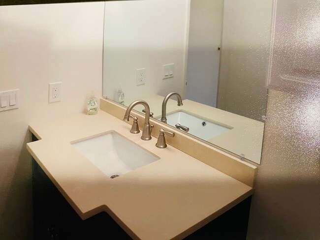 Building Photo - 4076 Mira Costa St