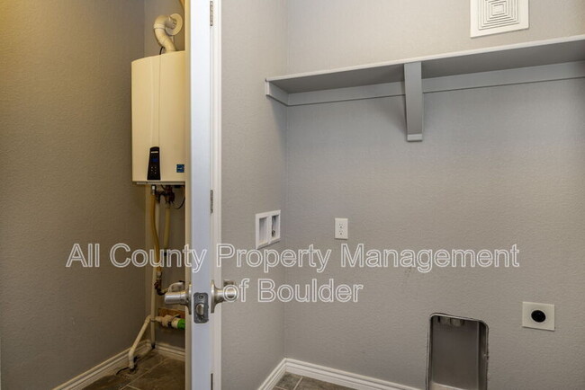 Building Photo - 685 Rawlins Way