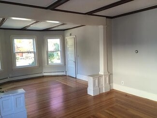 Building Photo - 178 Oak Hill Ave