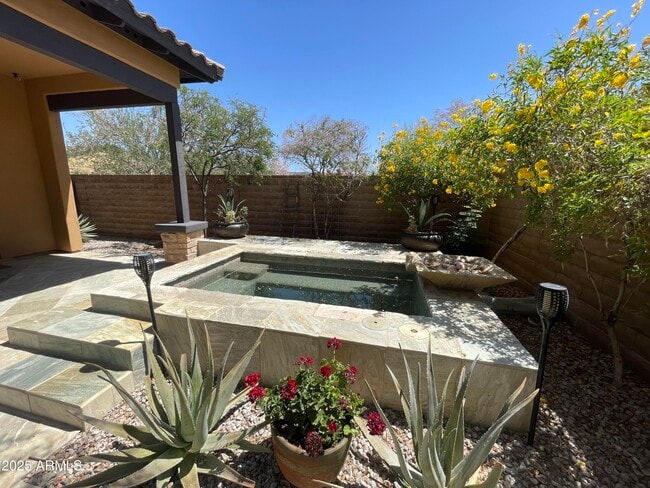 Foto del edificio - 12035 W Red Hawk Dr