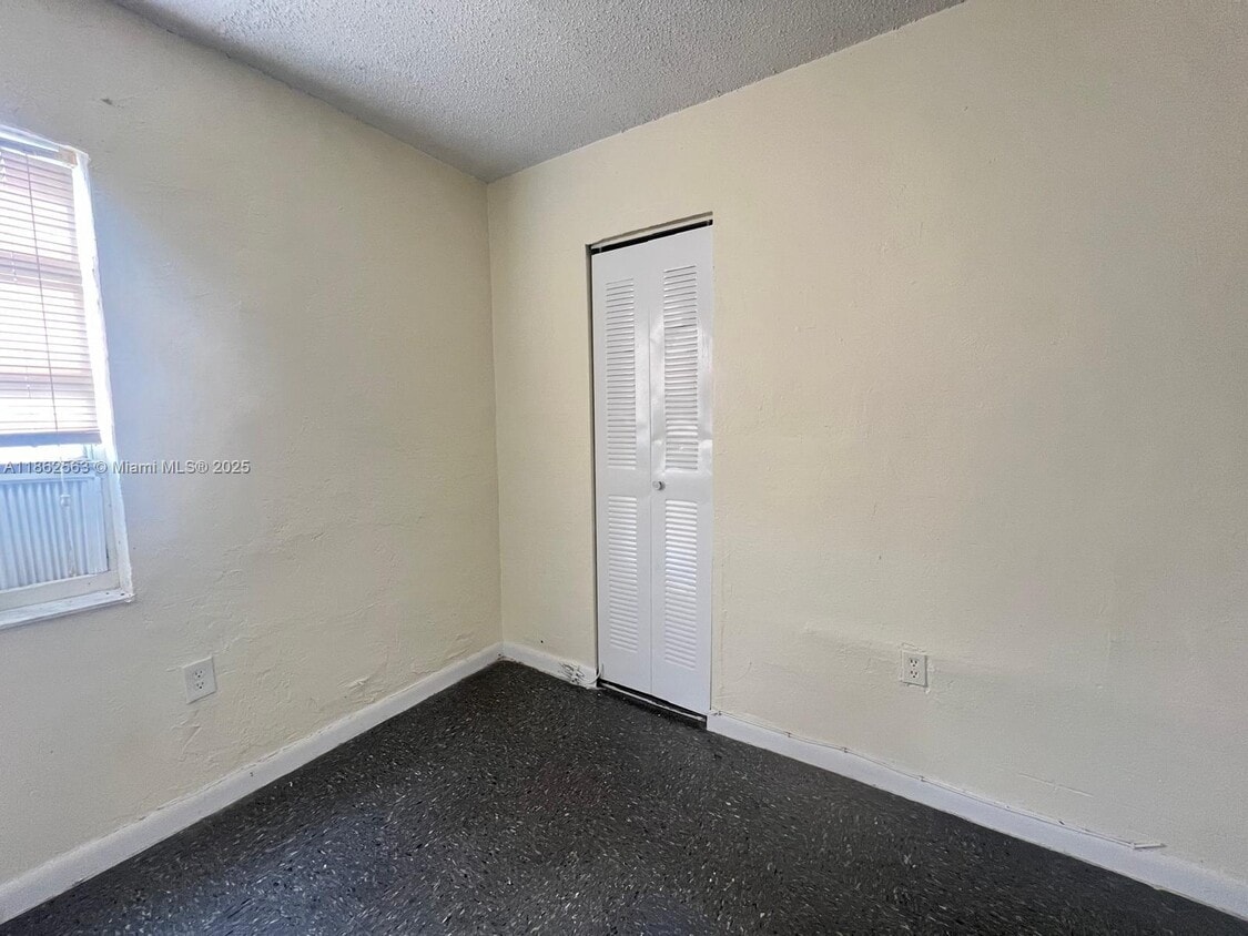 Foto del edificio - 1801 NW 54th St