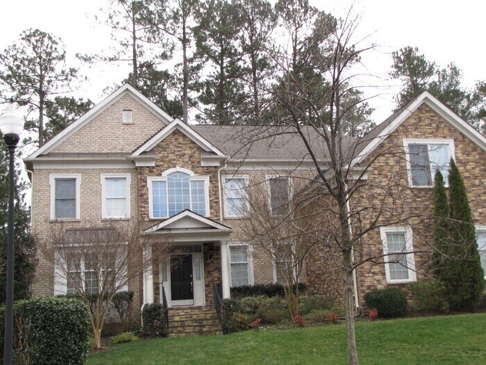 Primary Photo - 10701 Round Brook Cir