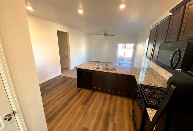 Foto del edificio - 9764 Chalkstone Ln