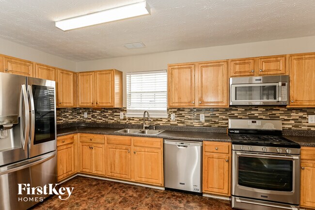 Building Photo - 195 Dairyland Dr