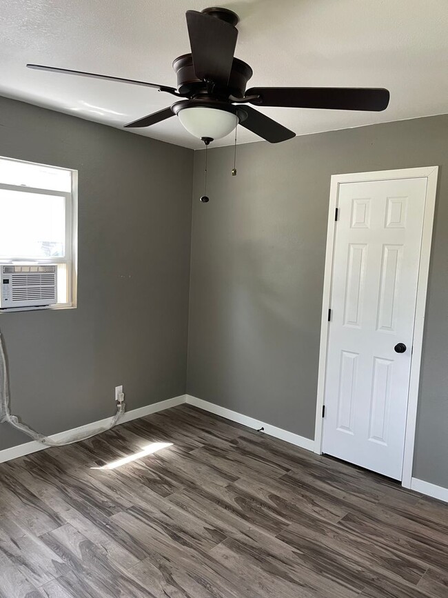 Building Photo - Nice and neat 2 bedroom ranch $795 mo/$795...