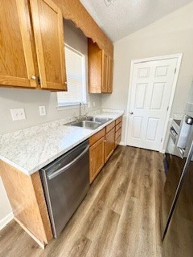 Foto del edificio - Porter Ridge-Ranch w/ Garage on Cul-de-Sac Street