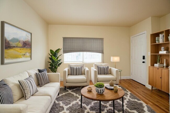 Foto del edificio - 1716 Capitol Ave NE