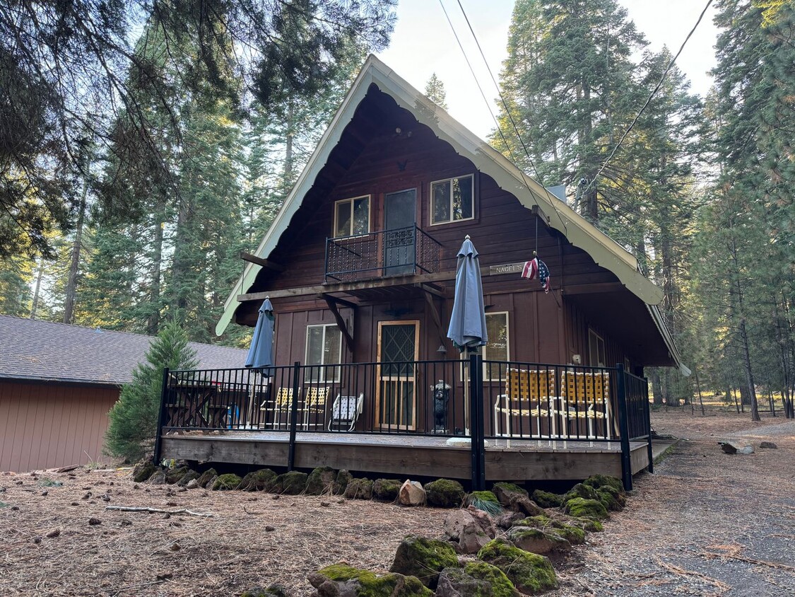 Foto principal - FULLY FURNISHED RENTAL IN LAKE ALMANOR COU...