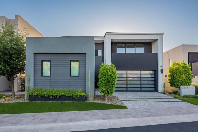 Foto del edificio - 4544 N Evans Dr