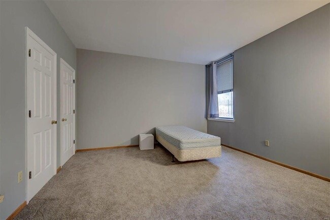 Building Photo - 2017 Grand Condo