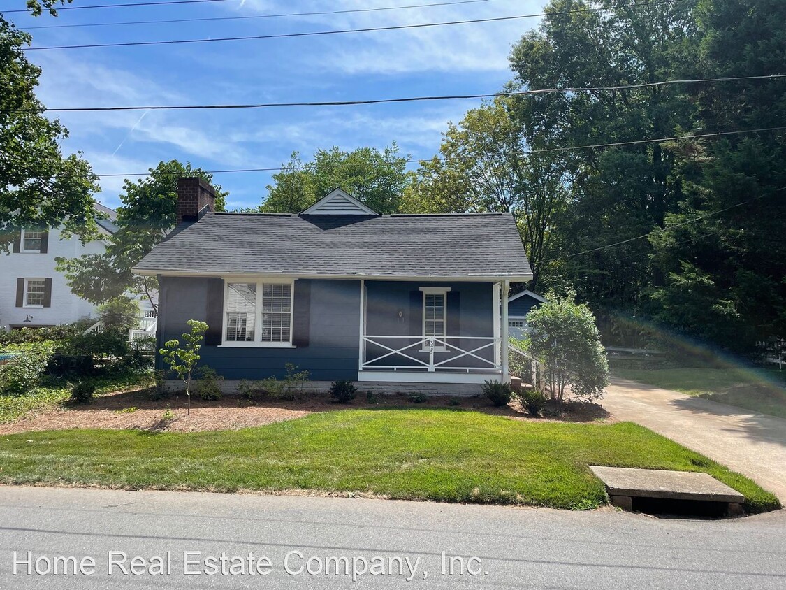 Primary Photo - 2 br, 1 bath House - 325 N. Avalon Road