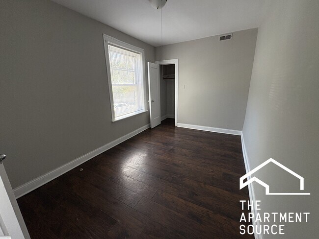 Foto del edificio - 6300 N Oakley Ave