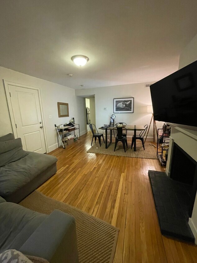 Primary Photo - 62 West Cedar St