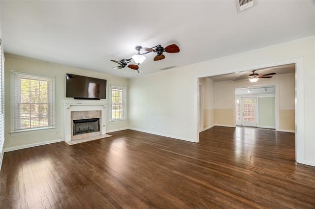 Foto del edificio - 3810 Whitehall Dr