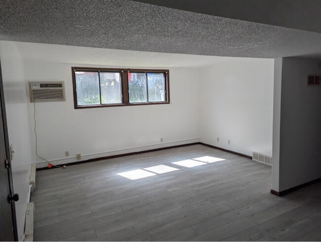 Foto del edificio - 909 7th St