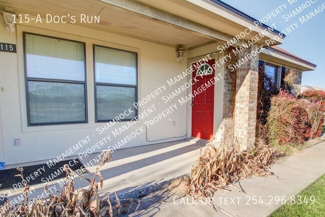 Building Photo - Cozy Duplex off Buster Chatham Rd