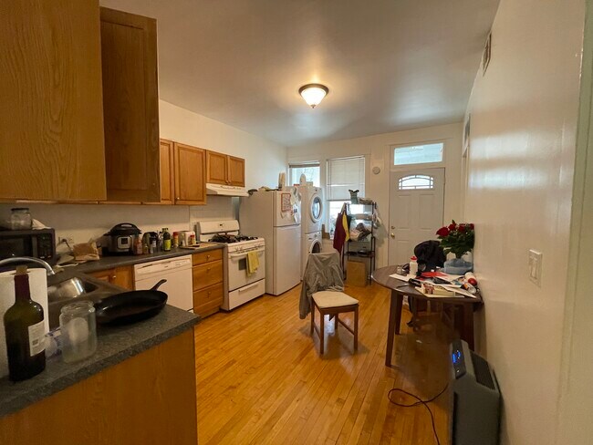 Foto del edificio - 3144 N Ridgeway Ave