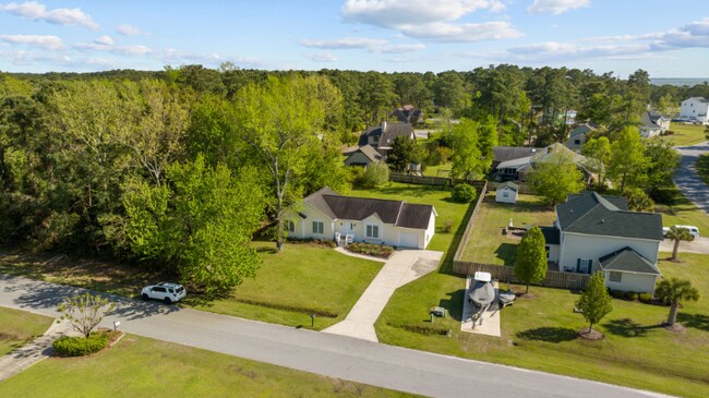 Foto del edificio - 736 Comet Dr