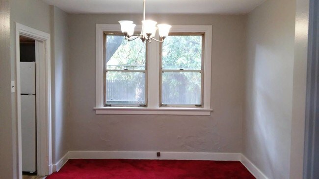 Building Photo - 6914 Churchland St