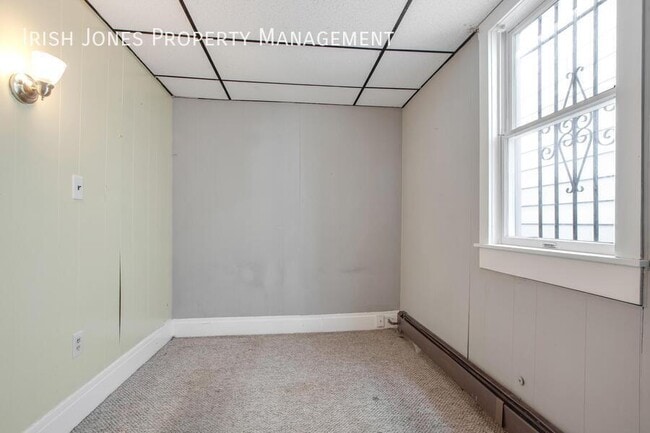 Building Photo - 151 Howell St