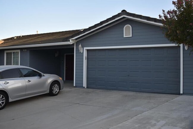 Building Photo - 2864 Amber Ct