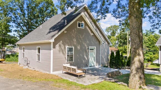 Building Photo - 48A E Pembroke Rd