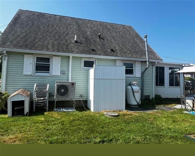 Building Photo - 16 Green Acres Dr