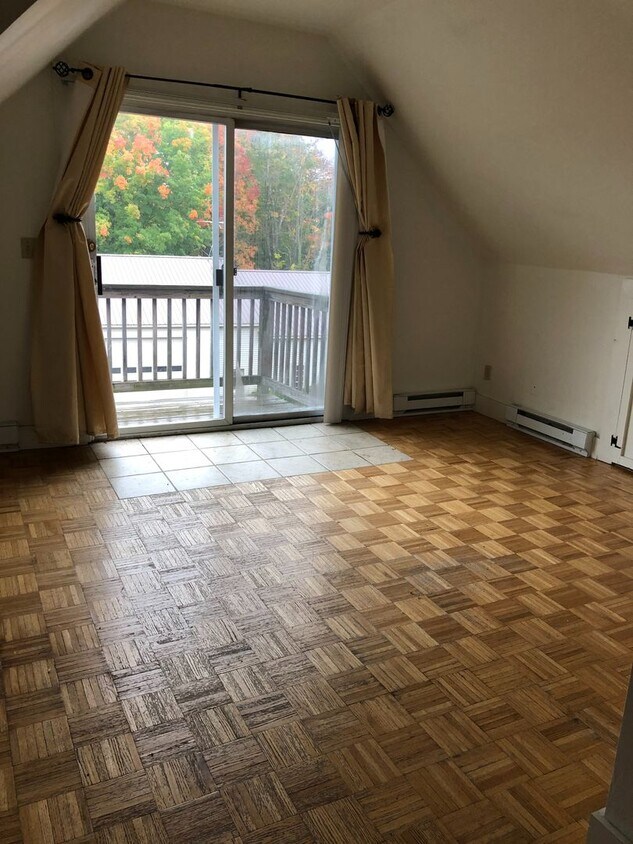 45 King St Unit 4, Wolfeboro, NH 03894 Room for Rent in Wolfeboro, NH