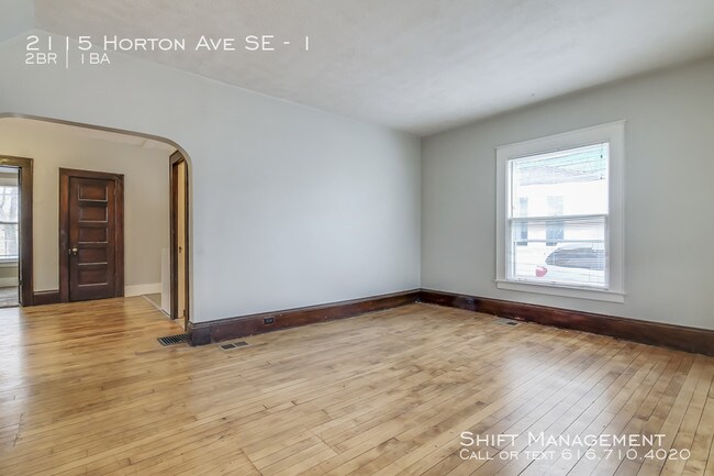Foto del edificio - 2115 Horton Ave SE