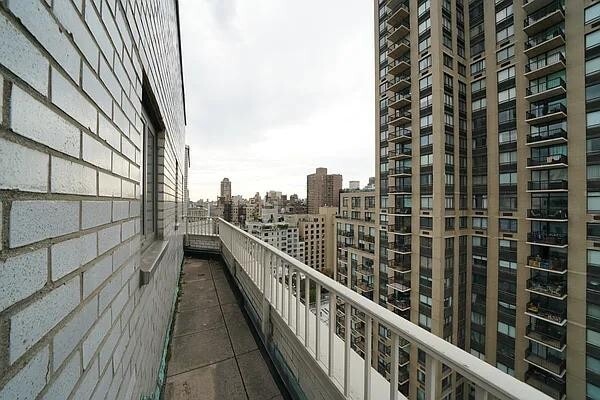 Foto del edificio - 160 E 84th St