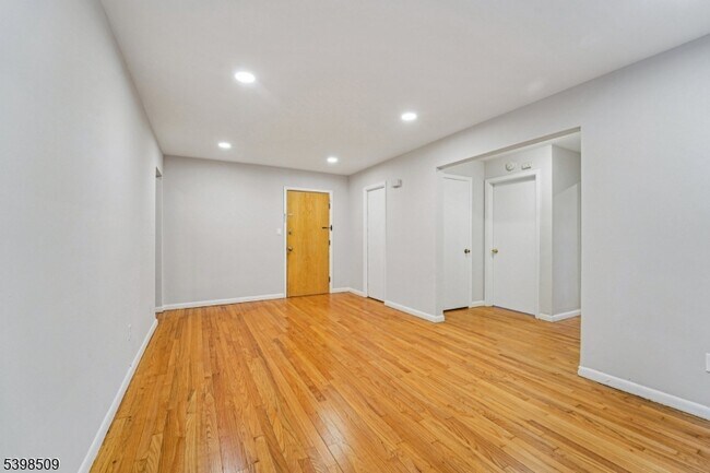 Foto del edificio - 357 Franklin St