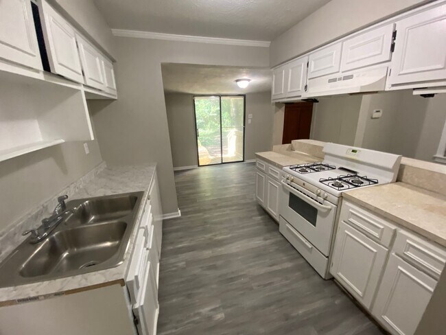 Foto del edificio - ***UPCOMING***2 or 3 Bedroom / 1 Bathroom Home for Rent Near Ft. Benning in Columbus, GA