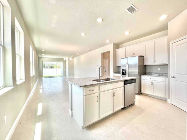 Building Photo - 14420 Pimberton Dr