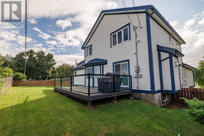 Building Photo - 33 Mountbatten Dr