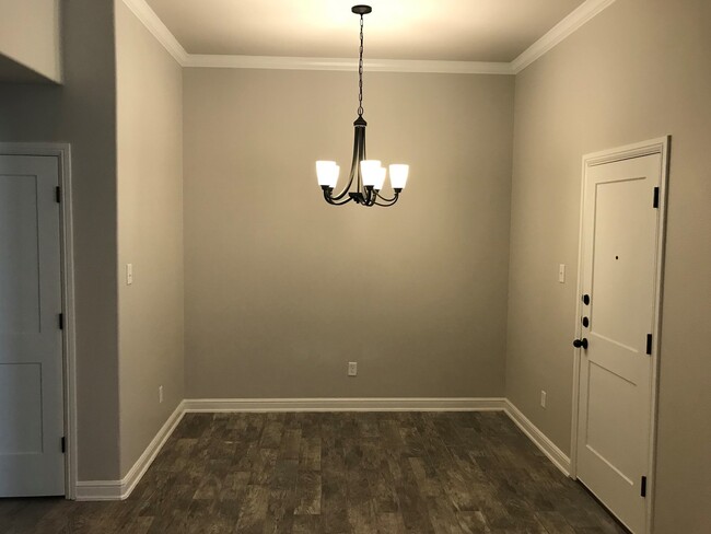 Building Photo - 2 bed/2 bath Duplex - Ready 1/14/2026 - Text 201-231-7228