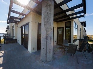 wrap-around balcony - 3880 Sunset Dr