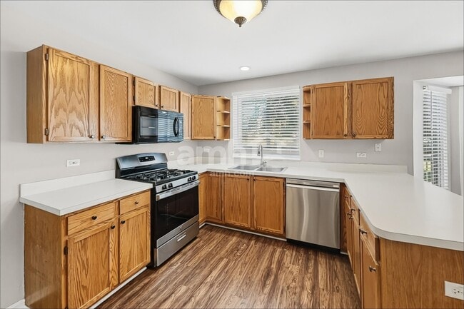 Building Photo - 3809 Landings Rd