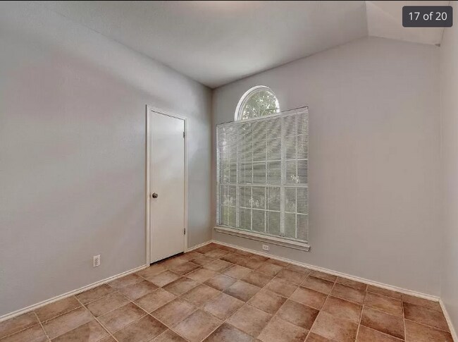 Foto del edificio - 711 Minturn Ln