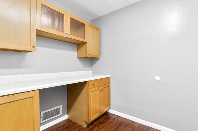 Foto del edificio - 5838 Woodgate Dr