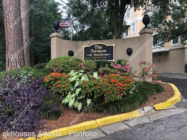 Foto del edificio - 1 Biscayne Dr NW