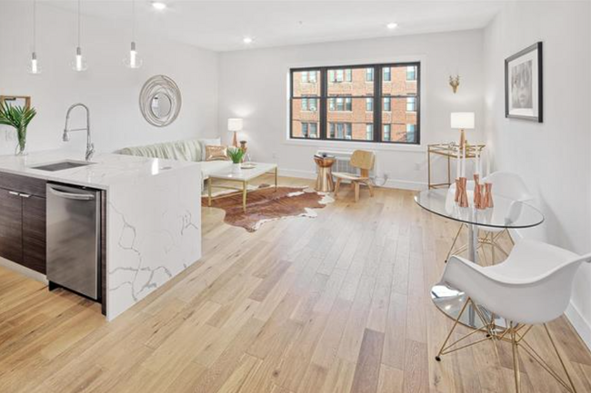 Foto del edificio - 7505 Park Ave