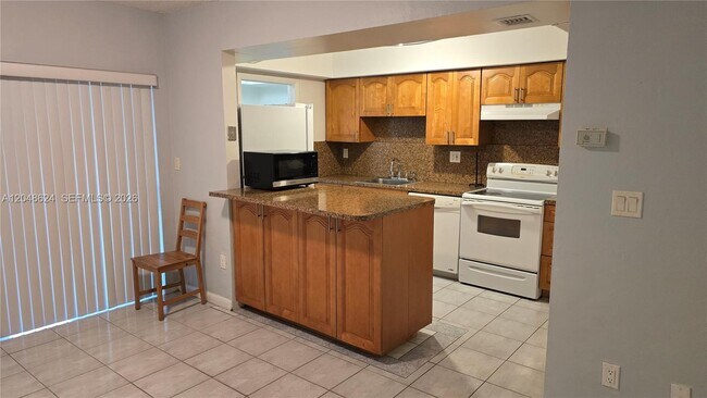Foto del edificio - 8401 SW 107th Ave