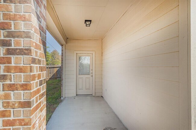Building Photo - 7339 Winter Song Dr