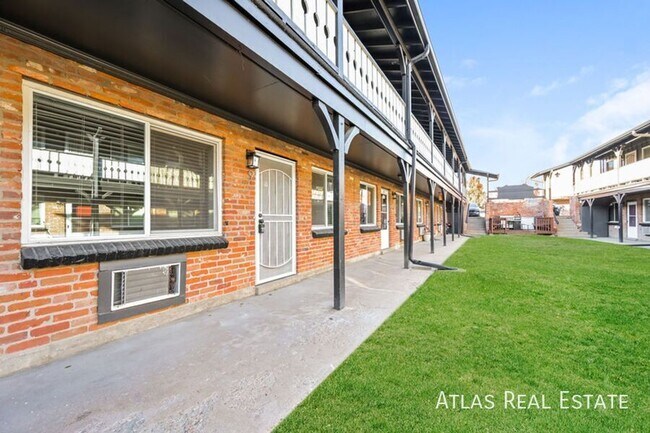 Foto del edificio - 132 W Ida Ave